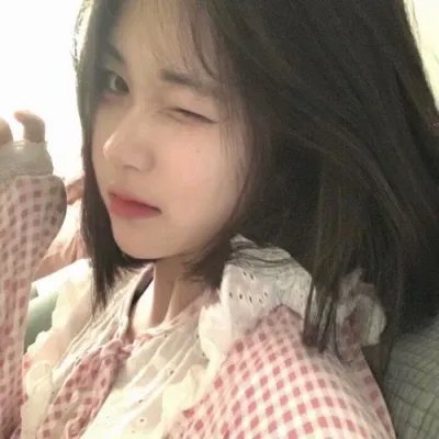 跳舞的红色公交